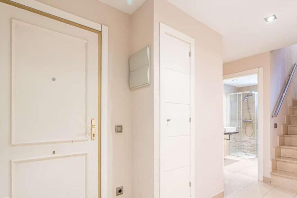 Impresionante Apartamento De 4 Dormitorios 3 Banos Y 2 Plazas De Garaje มาดริด ภายนอก รูปภาพ