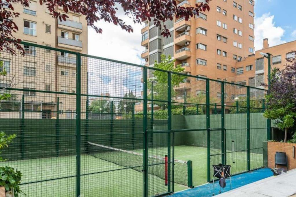 Impresionante Apartamento De 4 Dormitorios 3 Banos Y 2 Plazas De Garaje มาดริด ภายนอก รูปภาพ